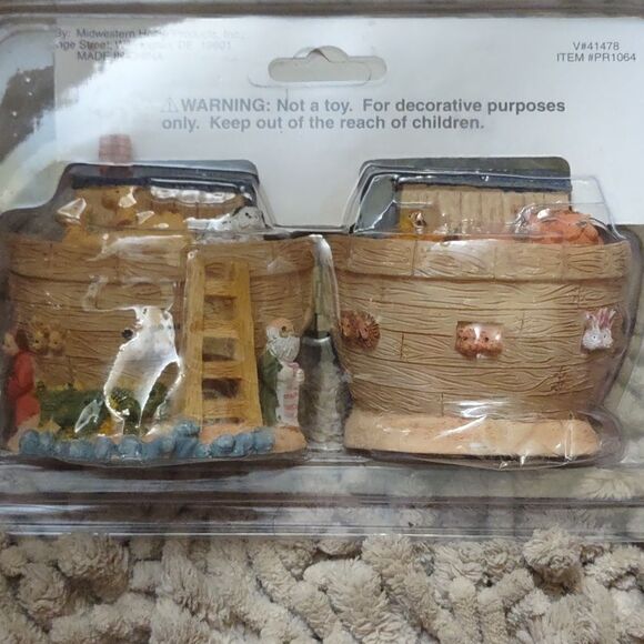 New Holiday Traditions Noah's Ark‎ with Animals Elephants Pandas Nursery Decor - Picture 4 of 5